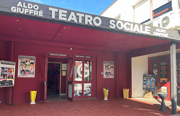 Nuova stagione al teatro Aldo Giuffrè di Battipaglia, si comincia il 16  ottobre